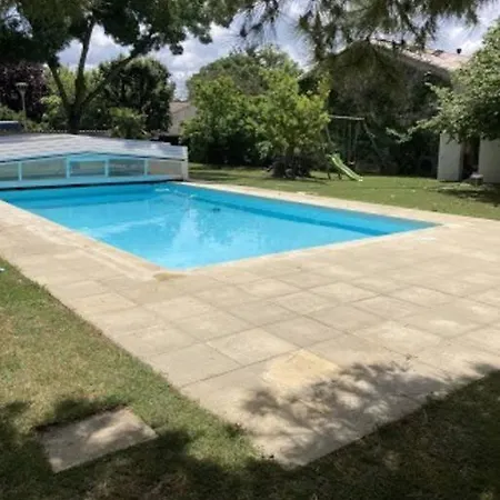2 A 4 Personnes - Spa, Sauna, Piscine Chauffee A Partager * Saint-Vivien