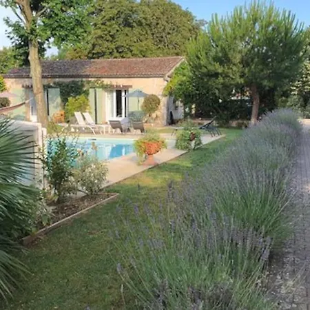 2 A 4 Personnes - Spa, Sauna, Piscine Chauffee A Partager Ferienhaus Saint-Vivien (Charente-Maritime)