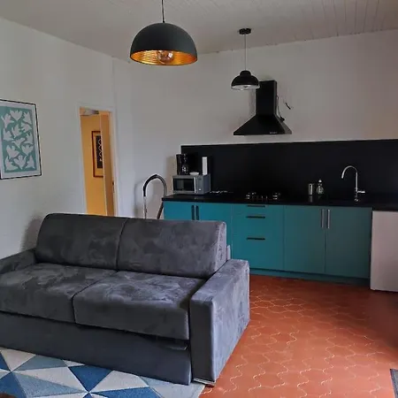 2 A 4 Personnes - Spa, Sauna, Piscine Chauffee A Partager Nyaraló *